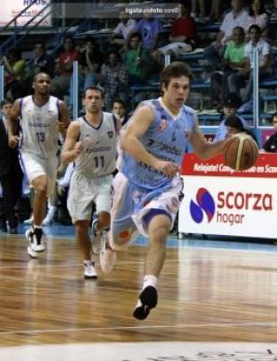 Nueve gan� sufriendo un partido clave