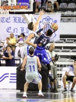 Pe�arol reencontr� su camino