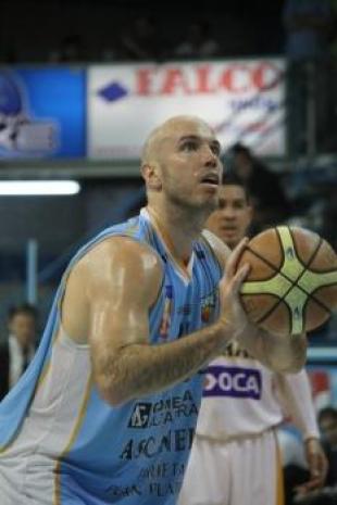 Nueve cerr� con un doblete