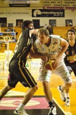 Atenas despidi� a Juli�n Aprea