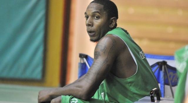 Atenas cort� a Robert Hornsby