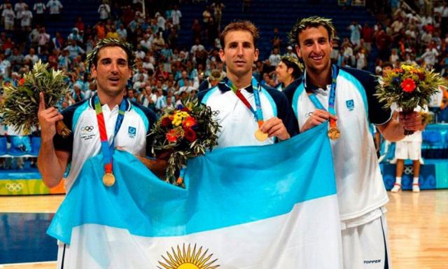 La gloria eterna de Atenas 2004