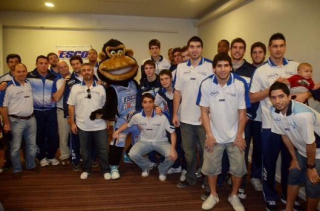 Sionista se present� en sociedad