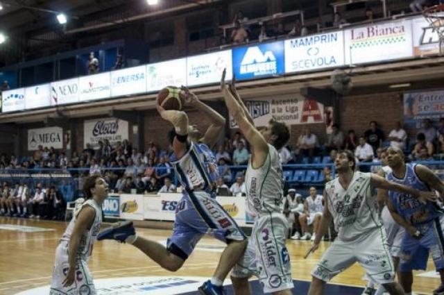 Con autoridad  lleg� al quinto