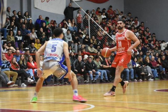 La Uni�n impuso su local�a y festej� el 2-0